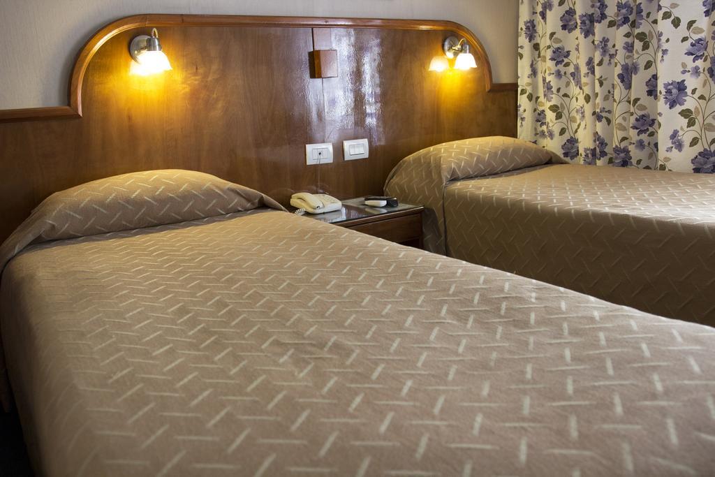 Hotel Orly Corrientes Szoba fotó