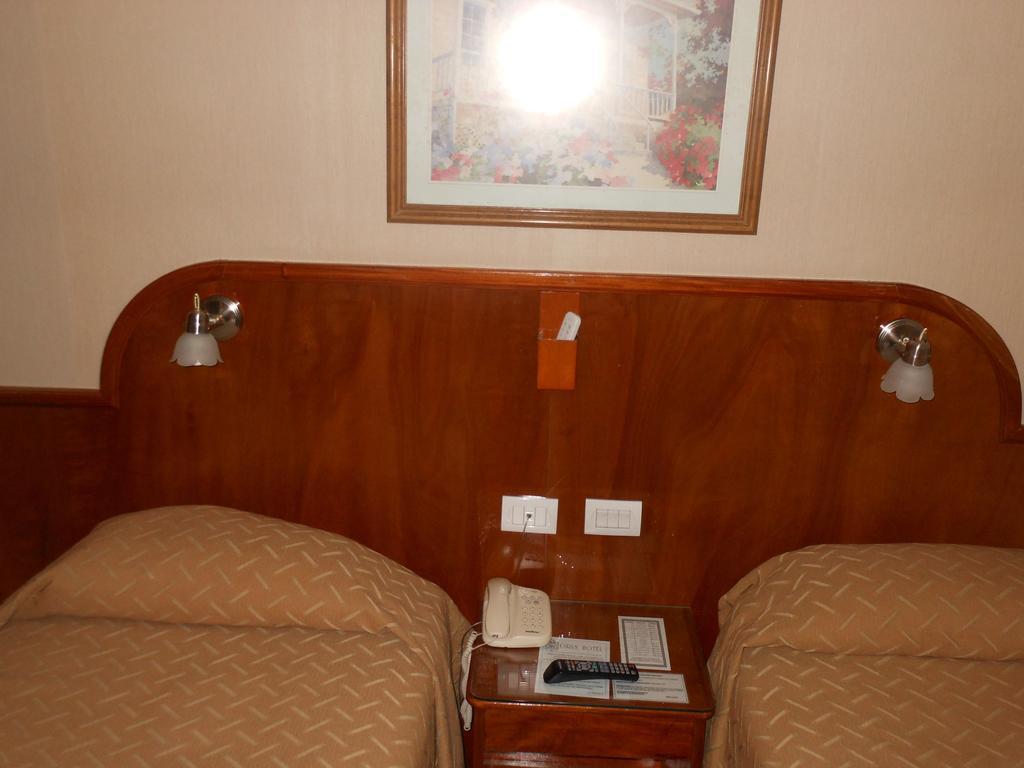 Hotel Orly Corrientes Szoba fotó